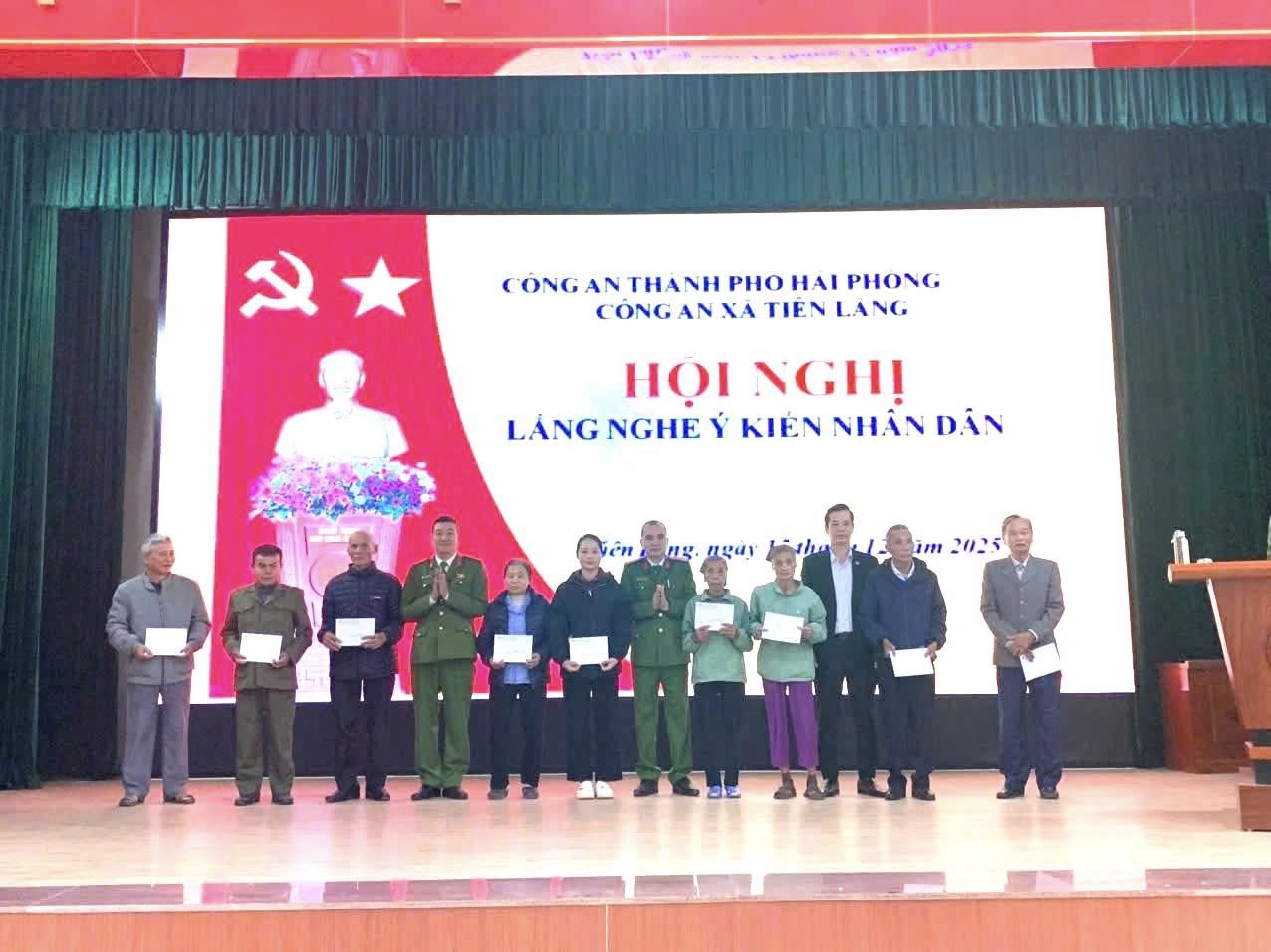 Công an xã Tiên Lãng tổ chức hội nghị “Công an xã lắng nghe ý kiến Nhân dân” năm 2025